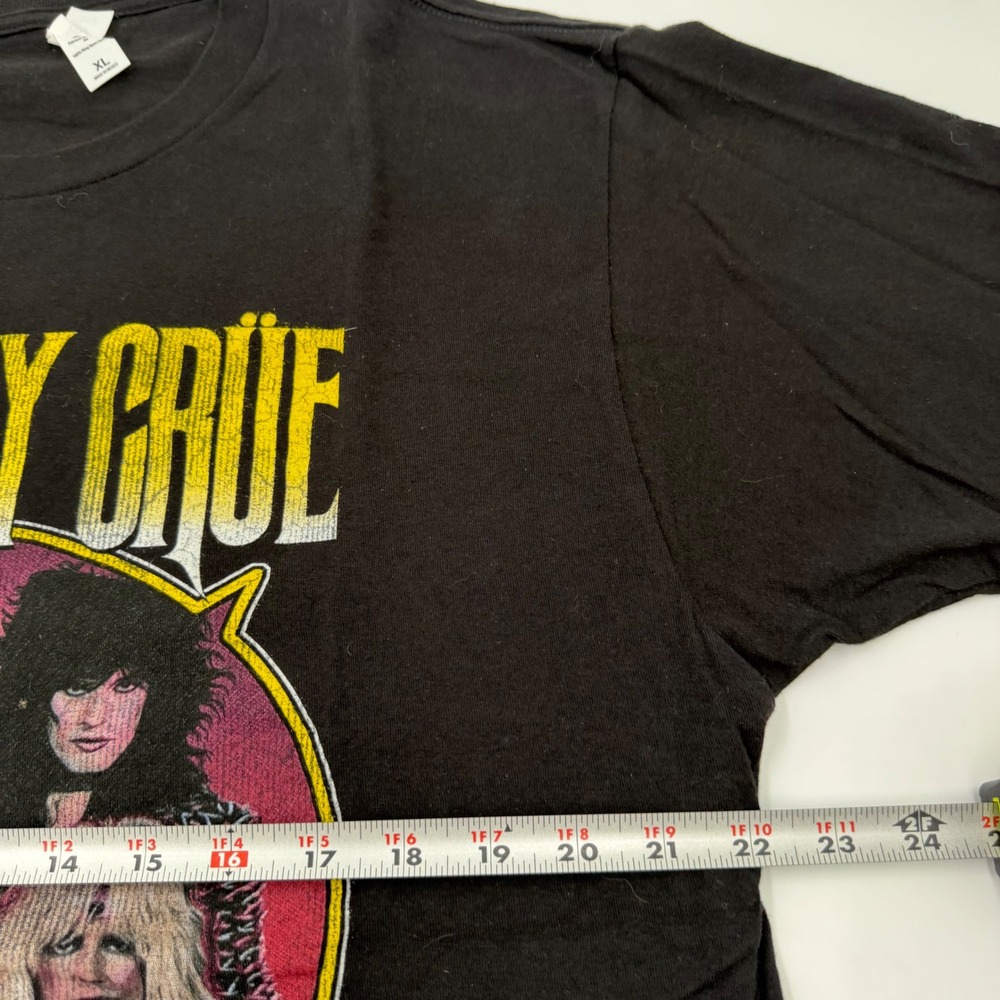 Motley Crue Tultex Black Graphic T-Shirt Mens XL Rock Band Theater Masks 202 - Picture 3 of 8